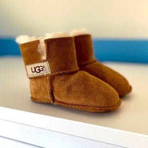UGG Erin Booties in chestnut